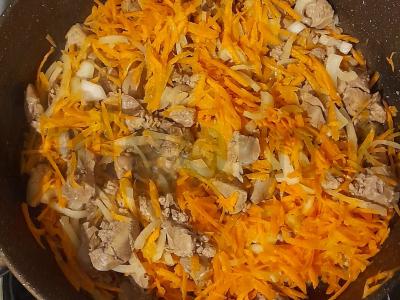 Makaronai su vištienos kepenėlėmis Žingsnis 3