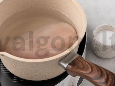 Sluoksniuotas uždaras pyragas su vištiena ir daržovėmis Žingsnis 1