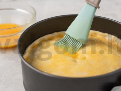 Sluoksniuotas uždaras pyragas su vištiena ir daržovėmis Žingsnis 10