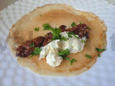 Blynai su varškės sūriu, džiovintais pomidorais, midijomis ir petražolėmis Žingsnis 5