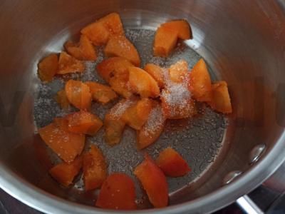 Islandijos skyras su abrikosų džemu ir anakardžiais Žingsnis 1