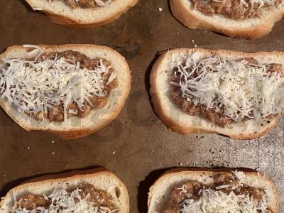 Karšti sumuštiniai „Žuvis“ Žingsnis 5