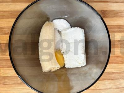 Bananų magkeikas mikrobangų krosnelėje Žingsnis 1