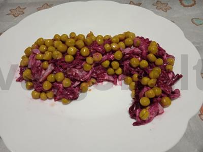 Salotas „Raudonasis drakonas“ su burokėliais ir marinuotais kornišonais Žingsnis 6