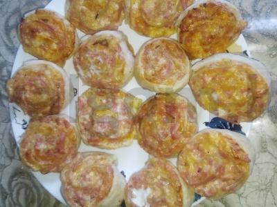 Rausvosios bandelės pagrindine nuotrauka