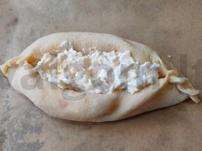 Tešlos valtelės su dešra ir sūriu Žingsnis 16