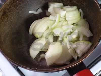 Salotas „Sotūs“ su rūkytomis vištienos krūtinėlėmis Žingsnis 3