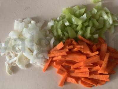 Ryžiai su dešra ir daržovėmis Žingsnis 1