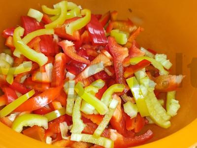 Marinuoti pomidorai su česnaku ir žolelėmis Žingsnis 1