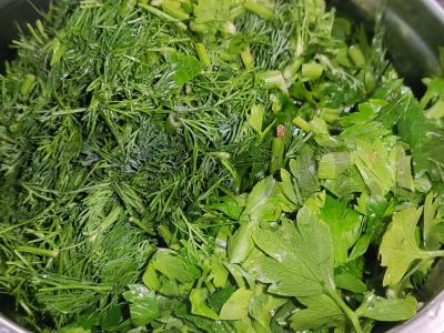 Marinuoti pomidorai su česnaku ir žolelėmis Žingsnis 2