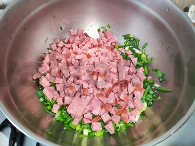 Okroška ant kvaso su rūkytomis dešromis Žingsnis 3