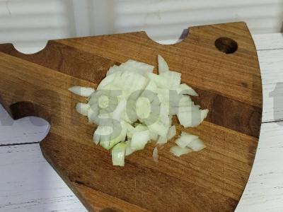 Kiaušinienė su bekonu ir vyšniniais pomidorais pusryčiams Žingsnis 2