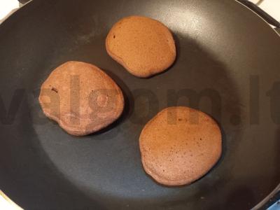 Šokoladiniai blynai iš žaliųjų grikių miltų Žingsnis 6