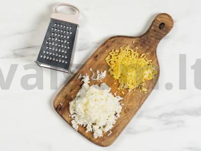 Prancūziškas salotas su obuoliu ir raudonuoju svogūnu Žingsnis 4