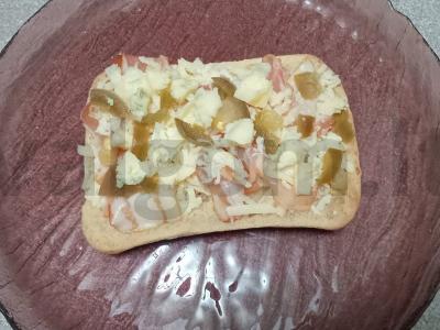 Sumuštinis su dviem sūrio rūšimis, šonine, jalapeno pipirais ir spanguolėmis Žingsnis 5