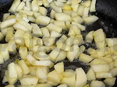 Kvapnios sluoksniuotos tešlos pyragėliai su obuoliais Žingsnis 2