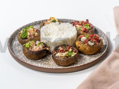 Įdaryti ir kepti pievagrybiai pagrindine nuotrauka