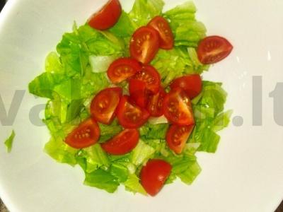 Salotas su bekonu ir putpelių kiaušiniu Žingsnis 1