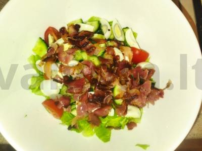 Salotas su bekonu ir putpelių kiaušiniu Žingsnis 3