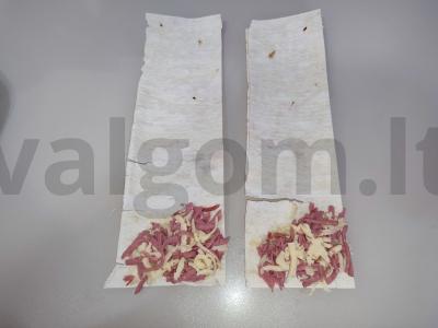 Vyniotiniai iš lavašo su dešra ir sūriu Žingsnis 2