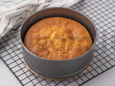 Tortas su braškėmis ir grietinėlėmis Žingsnis 6