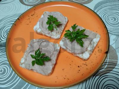 Pupelių paštetas su lydytu sūriu ir kiaušiniu pagrindine nuotrauka