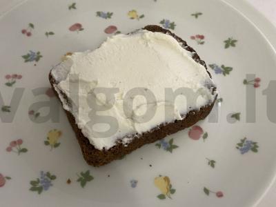 Sumuštinis su kiaušiniu ir pomidoru Žingsnis 1