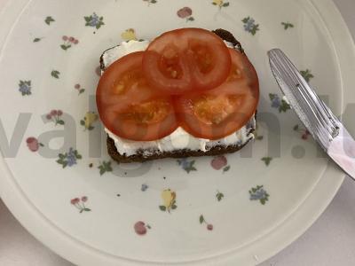 Sumuštinis su kiaušiniu ir pomidoru Žingsnis 3