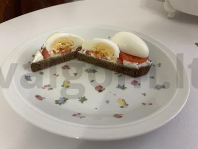 Sumuštinis su kiaušiniu ir pomidoru Žingsnis 4