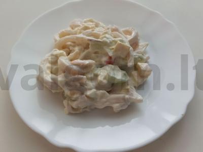 Salotos su kalmarais ir krevetėmis pagrindine nuotrauka