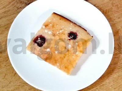 Sluoksniuotas pyragas su vyšniomis Žingsnis 4