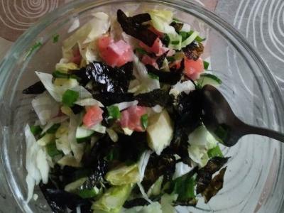 Salotos lieknėjantiems su raudonąja žuvimi ir nori lapais Žingsnis 7