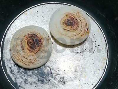 Marinuoti kiaušiniai prieskoniuose Žingsnis 2