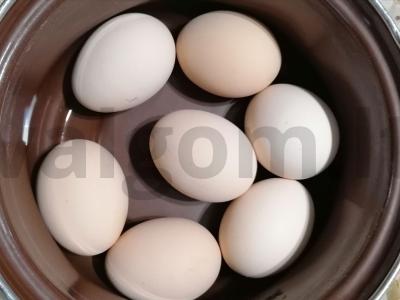 Marinuoti kiaušiniai prieskoniuose Žingsnis 3