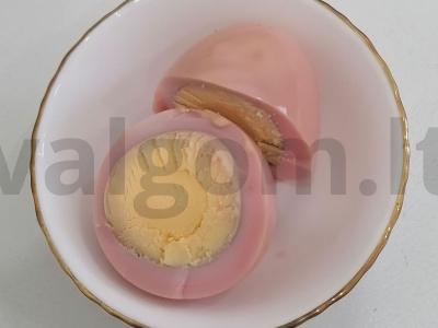 Marinuoti kiaušiniai prieskoniuose pagrindine nuotrauka