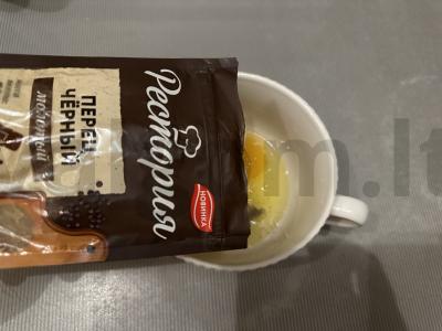 Kiaušinių skramblys su pomidorais ir špinatais Žingsnis 3