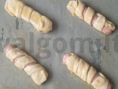 Dešrelės sluoksniuotame tešloje su paprika Žingsnis 4