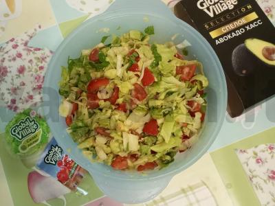 Avokadų ir pomidorų salotas Žingsnis 5