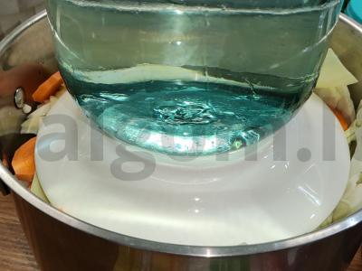 Marinuota kopūstai su morkomis ir česnaku Žingsnis 8