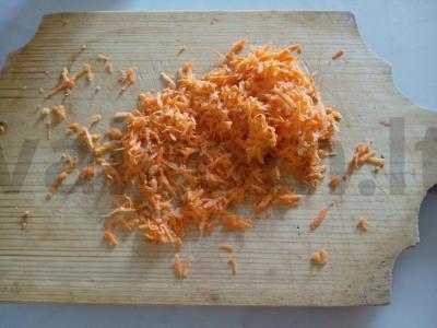 Troškintas bulvės su vištienos mėsa ir žolelėmis Žingsnis 2