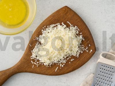 Keptas bulvės su parmezanu Žingsnis 1