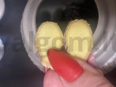 Arbata su imbieru ir serbentais Žingsnis 3