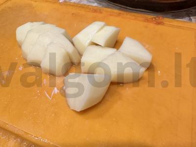 Keptas patiekalas su baltomis grybeliais ir kiauliena Žingsnis 11