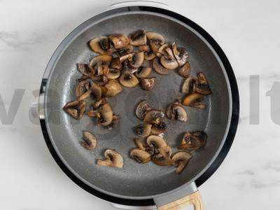 Sluoksniuota bulvė su faršu Žingsnis 3