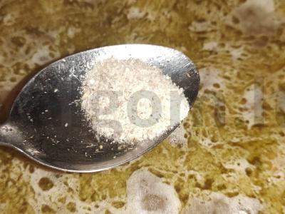 Sriuba su kiauliena, perliniu miežiu ir žaliaisiais karčiojo pasta Žingsnis 4