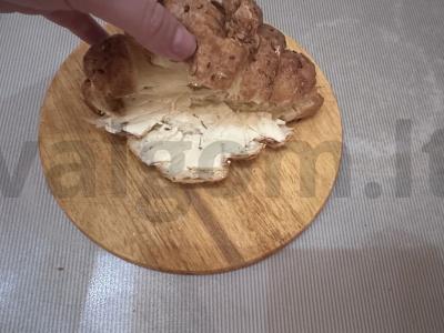 Kruasanas su upėtakiu ir skrambučiu pusryčiams Žingsnis 2