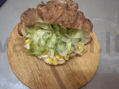 Kruasanas su upėtakiu ir skrambučiu pusryčiams Žingsnis 4