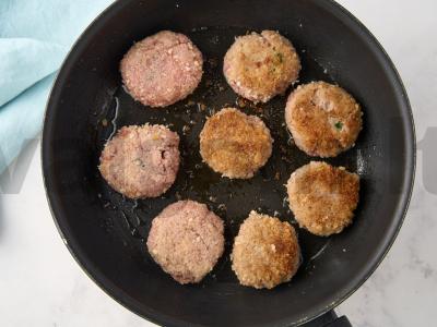 Mėsos kotletai su brokoliais Žingsnis 4