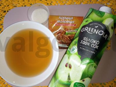 Obuolių sulčių želė marmeladas su cinamonu Žingsnis 1