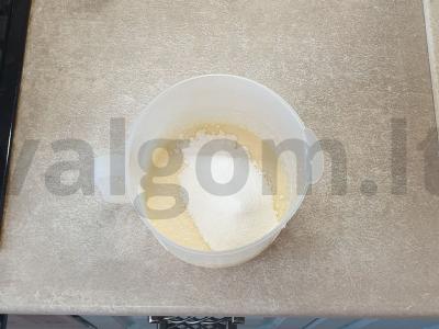 Muffinai su mėlynėmis ir šokoladu Žingsnis 3